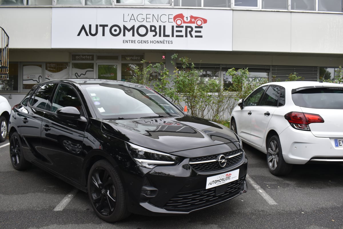 Opel Corsa GS LINE 5 Portes 1.2 i Turbo 100 cv Boîte auto — 1
