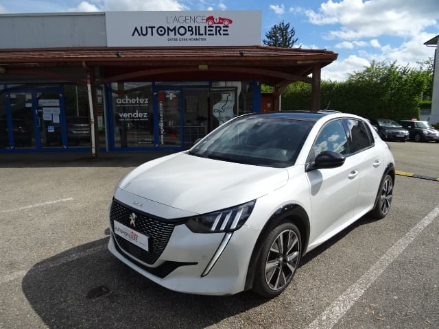 Peugeot 208 PureTech 100 S&S EAT8 GT Line — 1