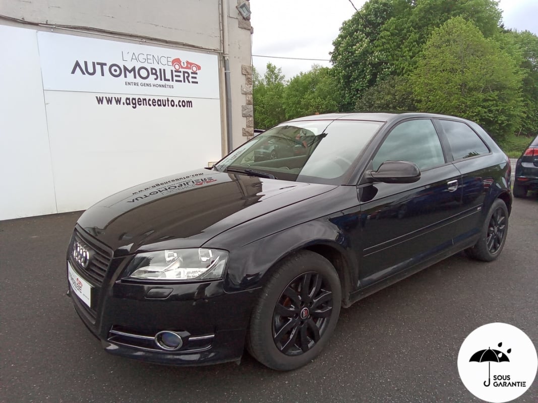 Audi A3 1.6 TDI 90 S LINE — 1