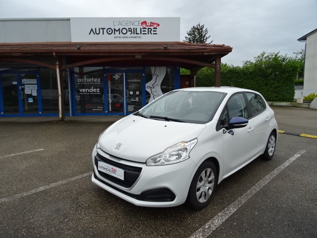 Peugeot 208 1.2 L 68 CH LIKE — 1