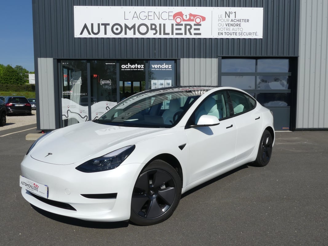 Tesla Model 3 STANDARD 275 CV — 1