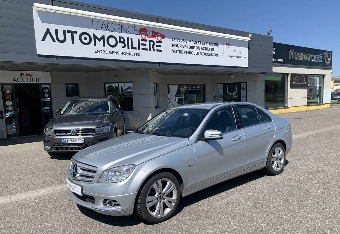 Mercedes-Benz 220 C220 2.2L AVANTGARDE + LA carte Automobilière — 1