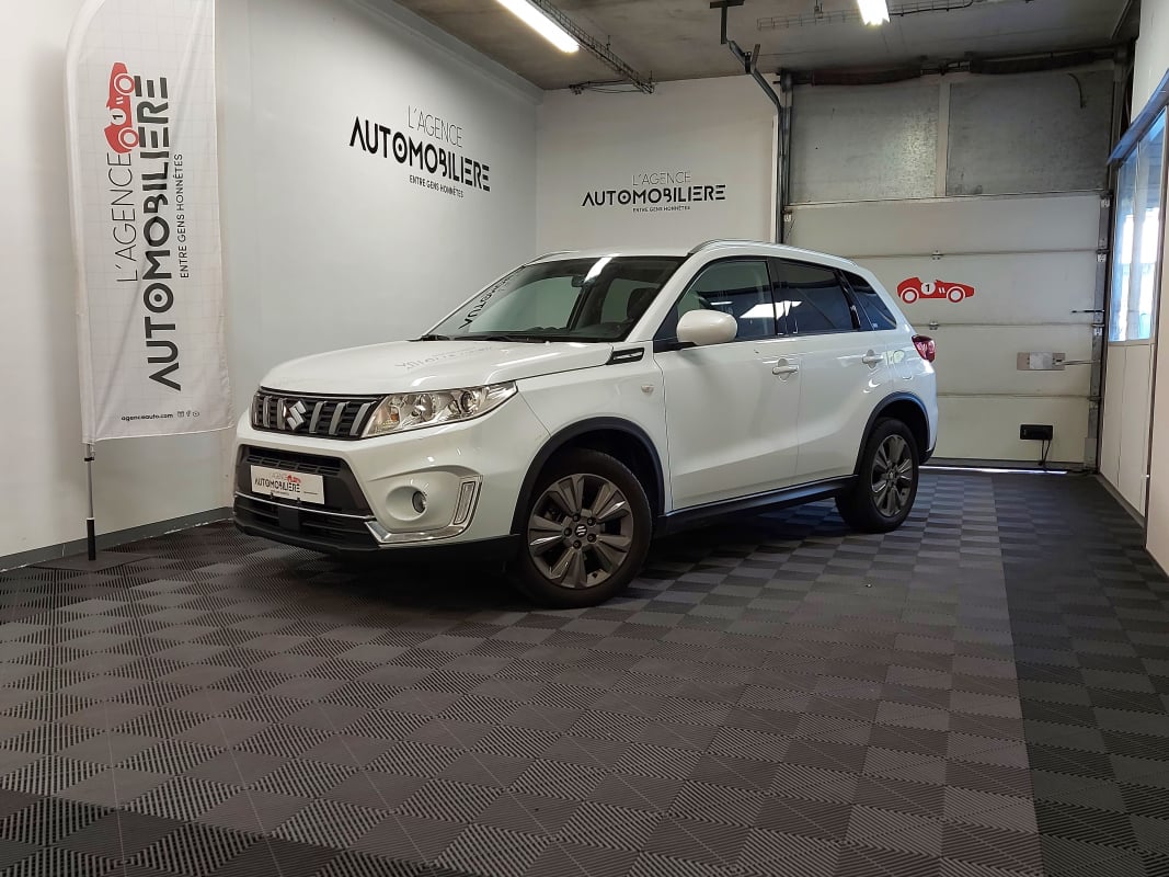 Suzuki Vitara IV 1.0 BOOSTERJET 111 PRIVILEGE AUTO — 1