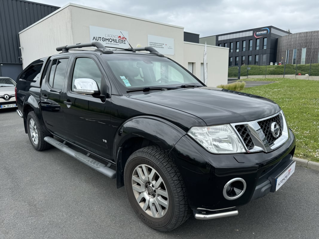 Nissan Navara 3.0 dCi V6 double cabine 4WD 231 BVA | GARANTIE 12 MOIS — 1