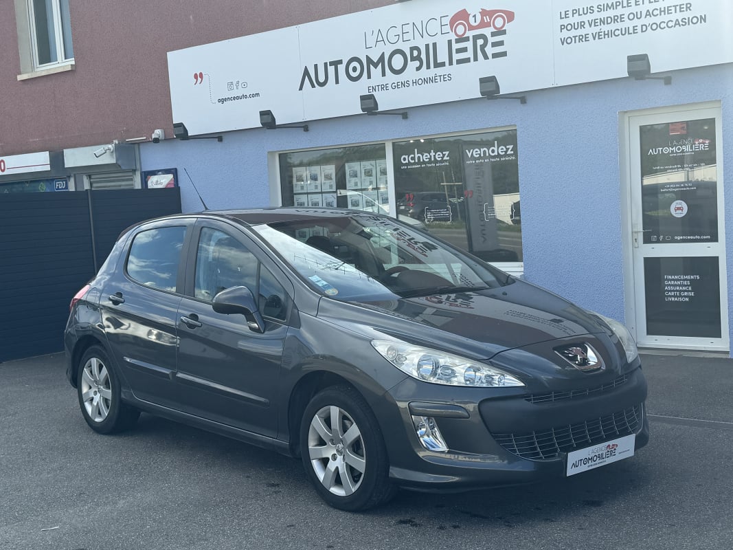 Peugeot 308 1.6 HDi 110ch BVM5 BLUE LION Premium — 1