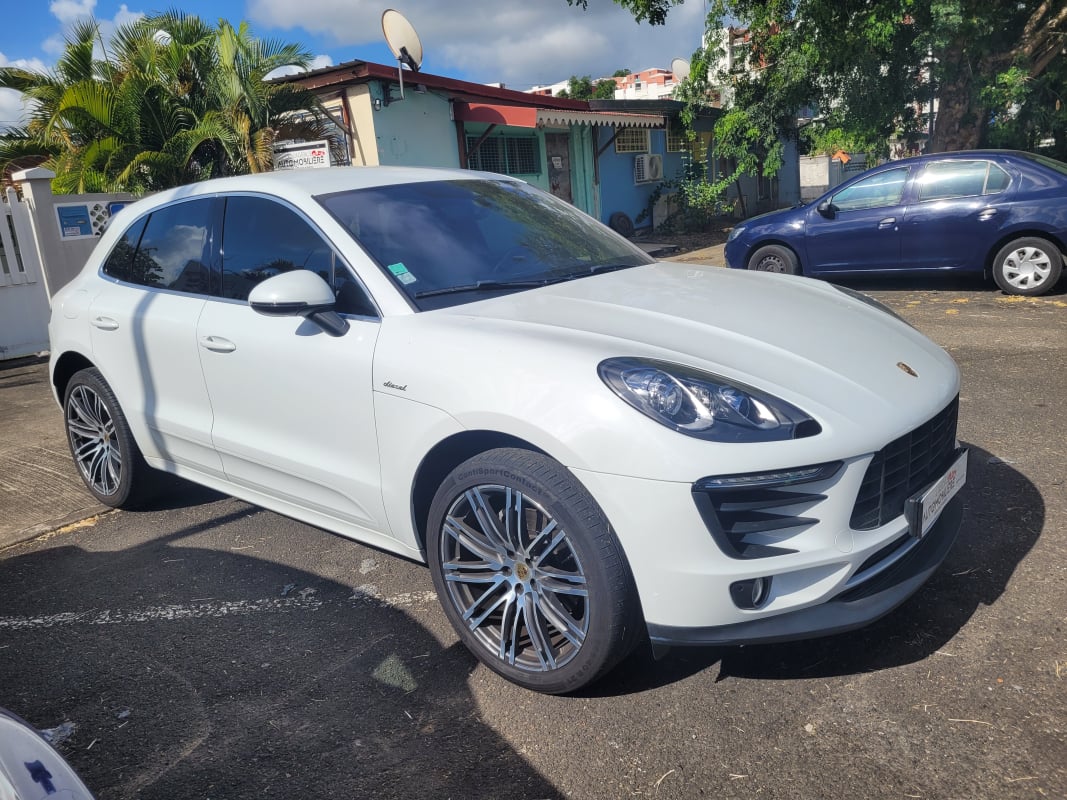 Porsche Macan 3L V6 S DIESEL — 12