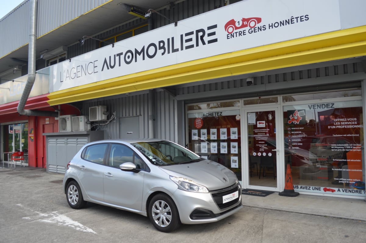 Peugeot 208 1.2 PURETECH 82 ACTIVE 5P — 1