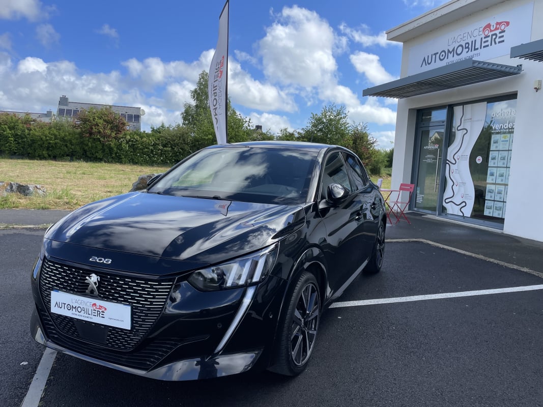 Peugeot 208 GT 1.5 BLUEHDI 100 CH BVM6 — 1