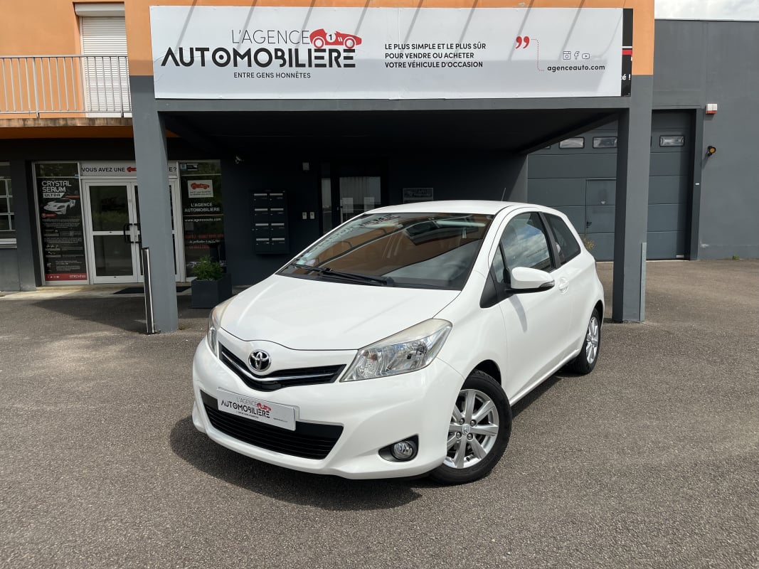 Toyota Yaris 1.0 VVTi 69cv Tendance - Climatisation/Radar AR/Prise AUX/Jantes alu — 1