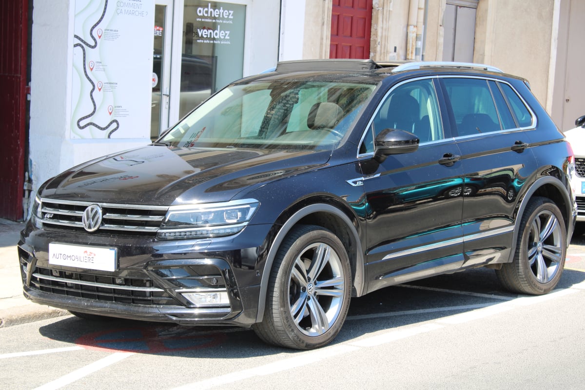 Volkswagen Tiguan 2.0 TDI 190 R-LINE 4MOTION DSG BVA ( Toit ouvrant panoramique, CarPlay, Caméra de Recul ... ) — 1
