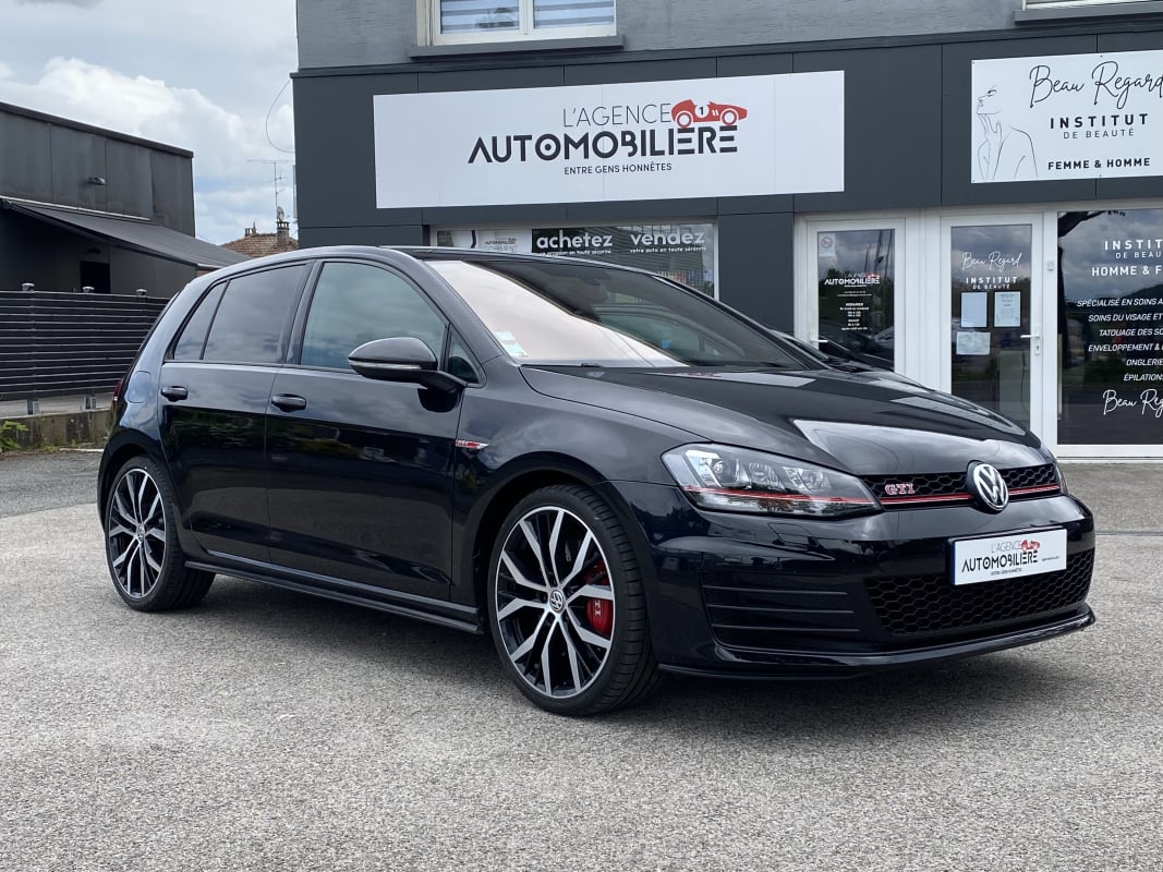 Volkswagen Golf 2.0 TSI 230 GTI PERFORMANCE DSG6 - HIFI DYNAUDIO — 1