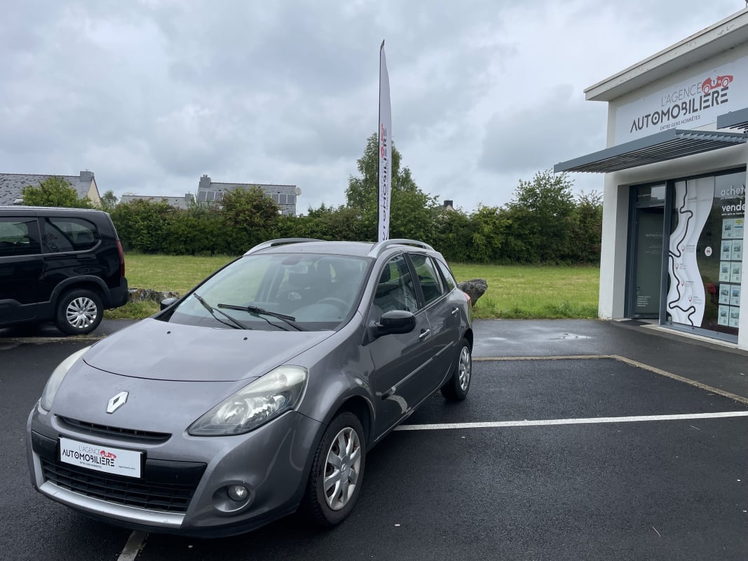 Renault Clio Estate 1.5 DCI 75 CH 20EME ANNIVERSAIRE CLIM — 1