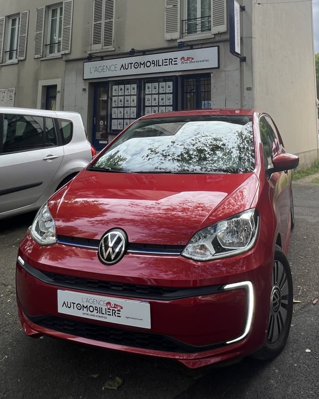 Volkswagen e-up! E-UP! 83 ELECTRIQUE LIFE PLUS 33.2 KWH — 1