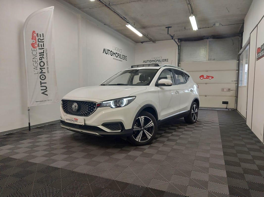 MG ZS II LUXURY 143 44.5KWH + TOIT PANO OUVRANT — 1