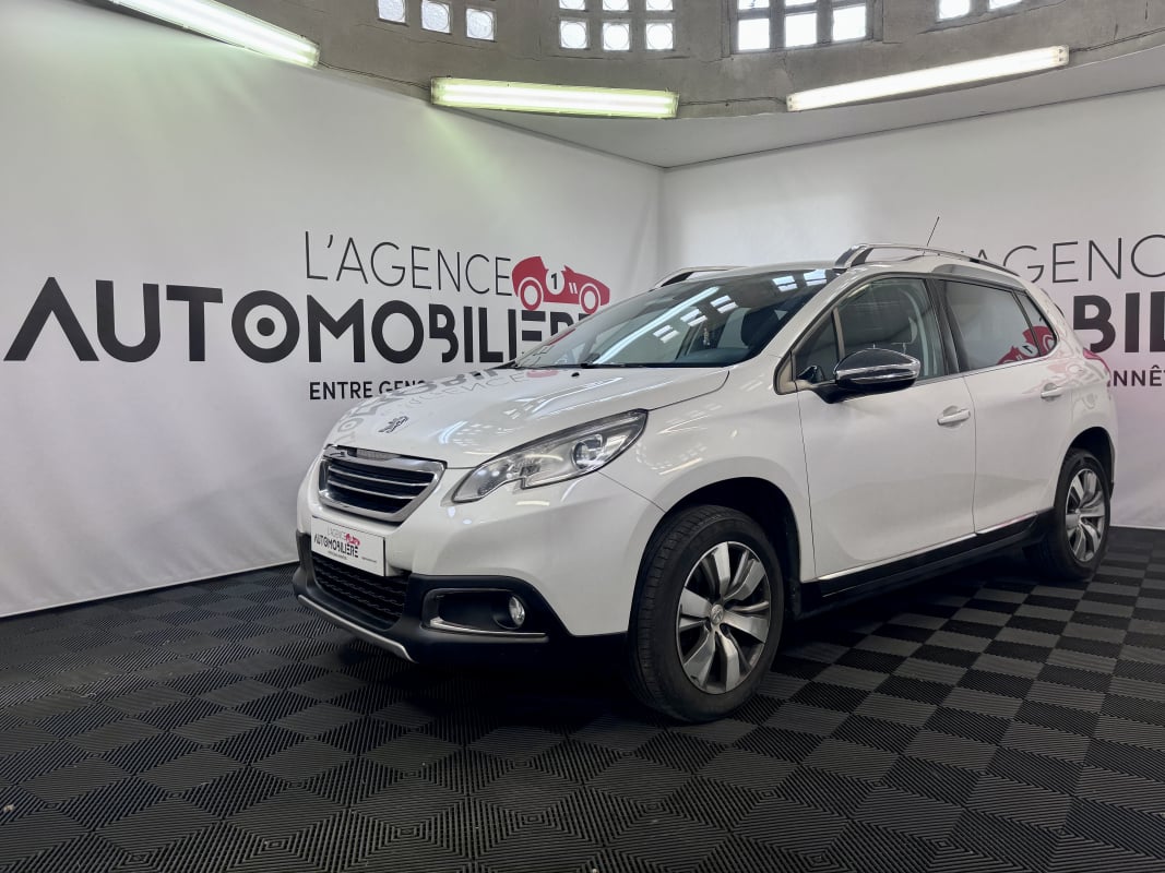 Peugeot 2008 1.6 blueHDi 120ch S&S BVM6 Allure (Crochet d'attelage) — 1