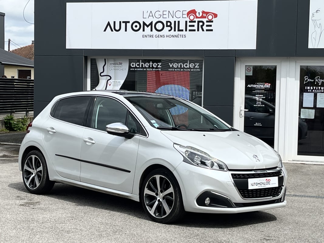 Peugeot 208 1.6 Blue Hdi 100 ch FELINE 5P BVM5 — 1