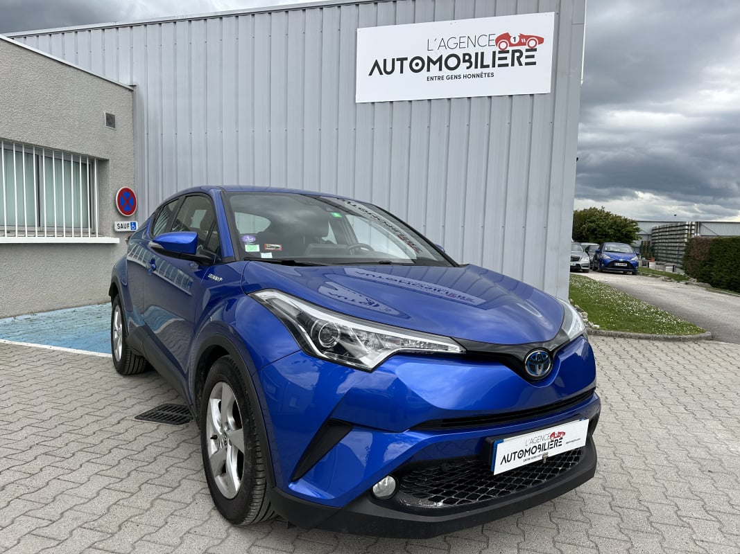 Toyota C-HR 1.8 hybride 122 cv dynamic — 1