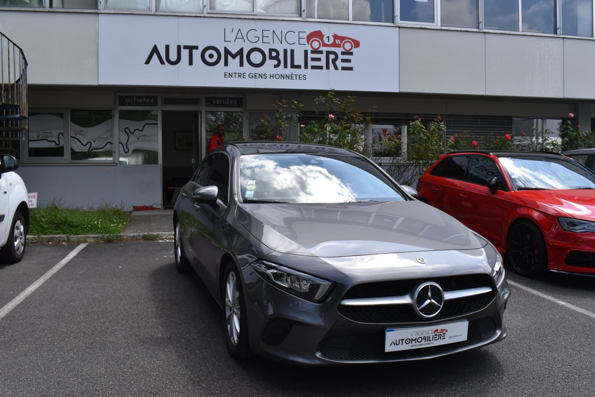 Mercedes-Benz Classe A PROGRESSIVE LINE 180 d 1.5 d 7G-DCT 116 cv Boîte auto — 1