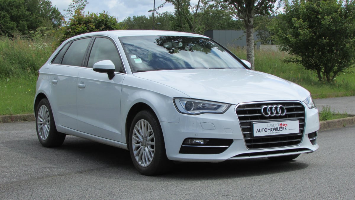 Audi A3 SPORTBACK 1,6L TDI 110CH AMBIENTE BVM6 — 1