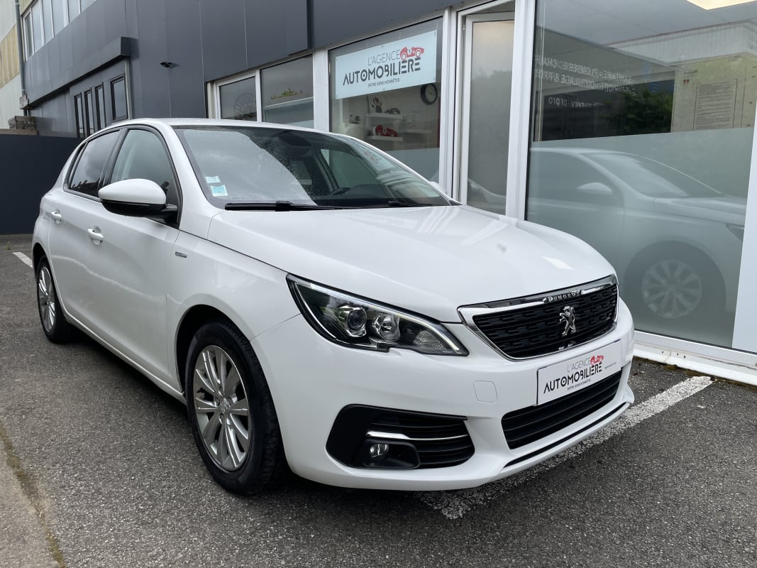 Peugeot 308 1.5 BlueHDI 100 CV S&S Style BVM6 — 1