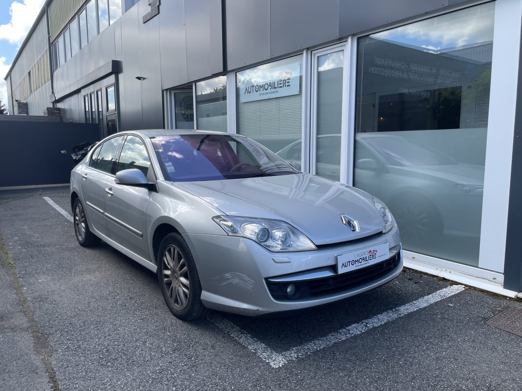 Renault Laguna 3 Initiale Paris 2.0 DCI 150 CV BVM — 1