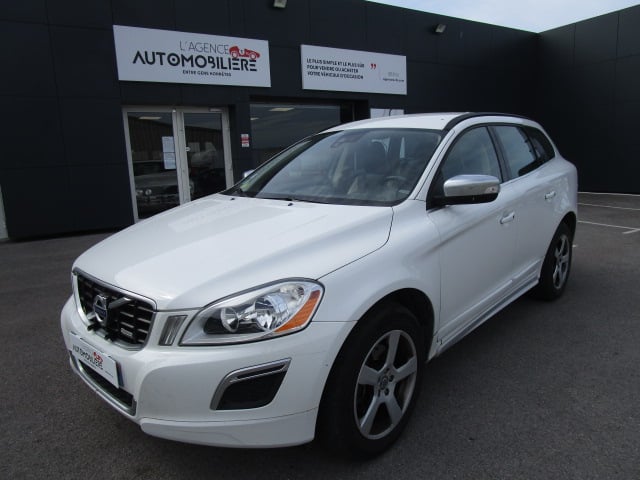 Volvo XC60 AWD 2.4 D Geartronic6 163 cv Boîte auto R-Design 1ére Main — 1