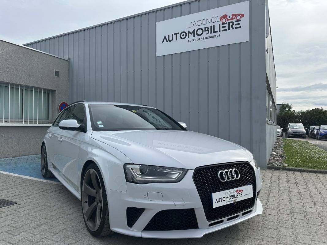 Audi RS4 4.2 TFSI V8 450CV QUATTRO — 1