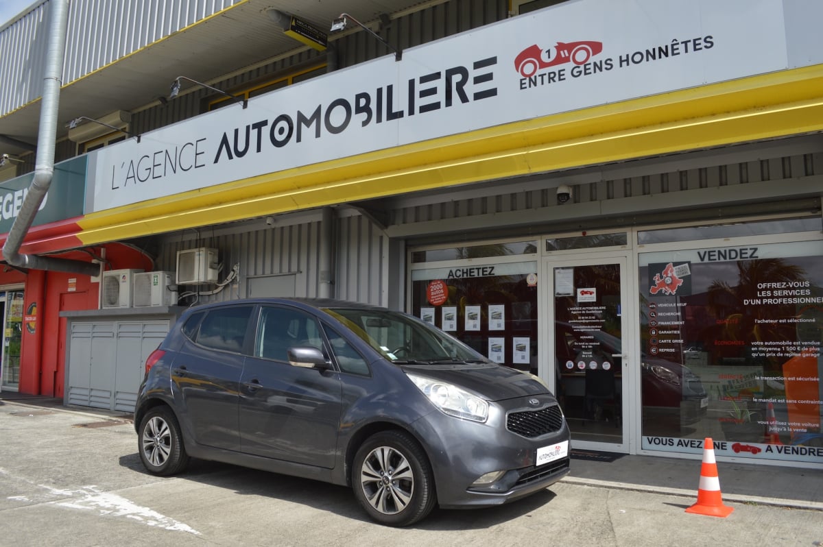 Kia Venga 1.6 ESSENCE 125 PREMIUM BVA6 — 1