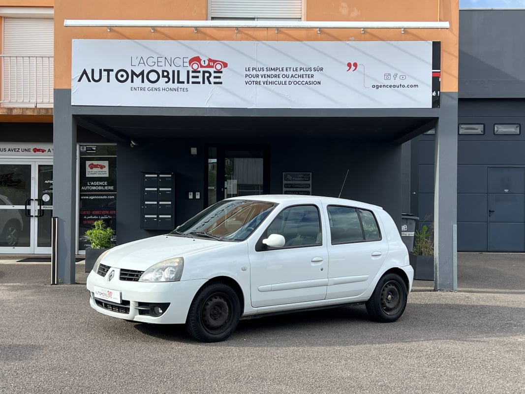 Renault Clio Campus 5P 1.5dCi 70 CV Climatisation 2ème main — 1
