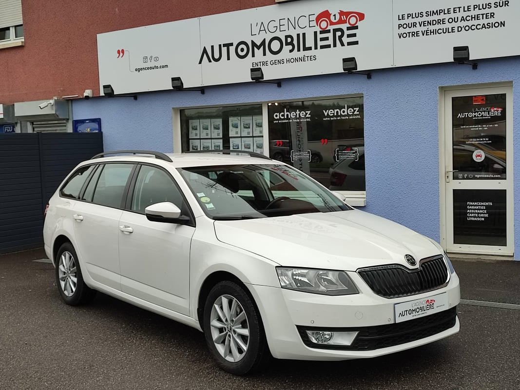 Skoda Octavia Combi 1.6 TDI 110 Business Plus DSG7 — 1