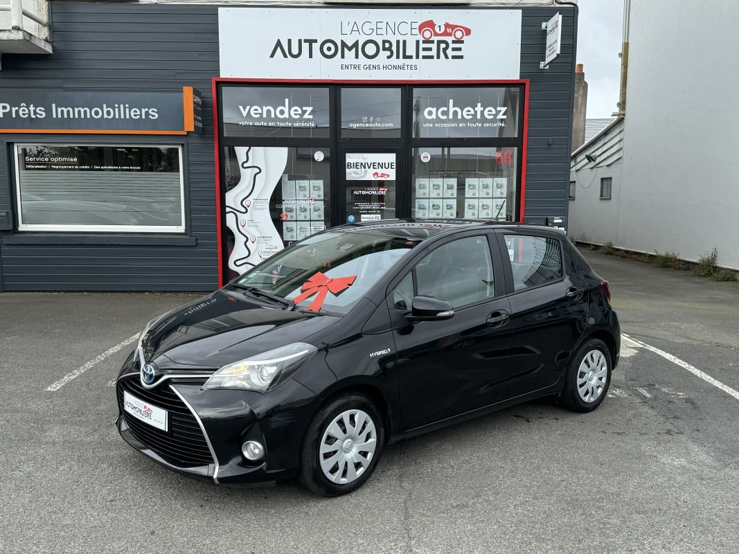 Toyota Yaris Hybride 1.5 VVTi 100h 75 cv E-CVT Business — 1
