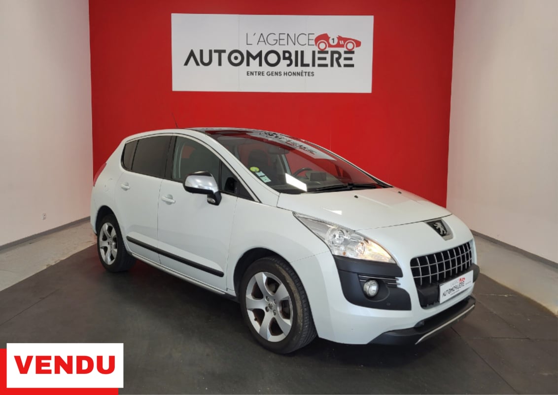 Peugeot 3008 3008 1.6 HDI 112 + TOIT PANO - AFFICHAGE TÊTE HAUTE — 1