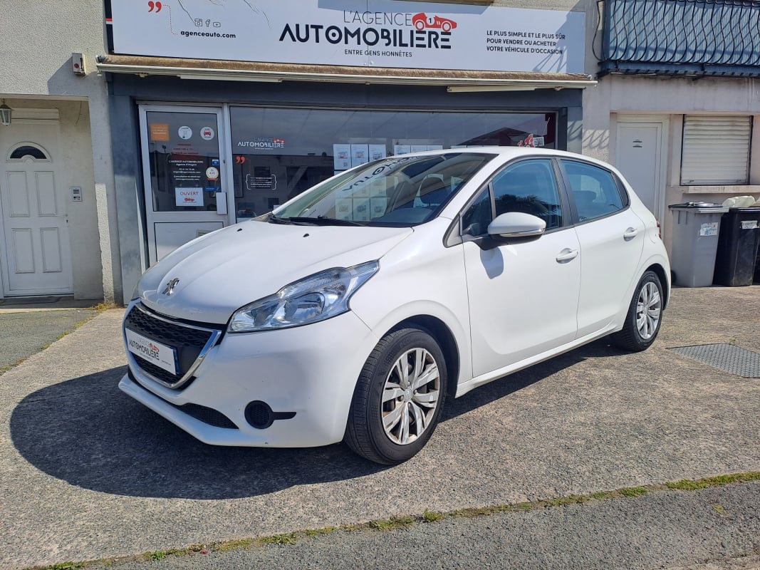 Peugeot 208 1.4 HDI 68 cv - ACTIVE BUSINESS - Clim - Régulateur — 1