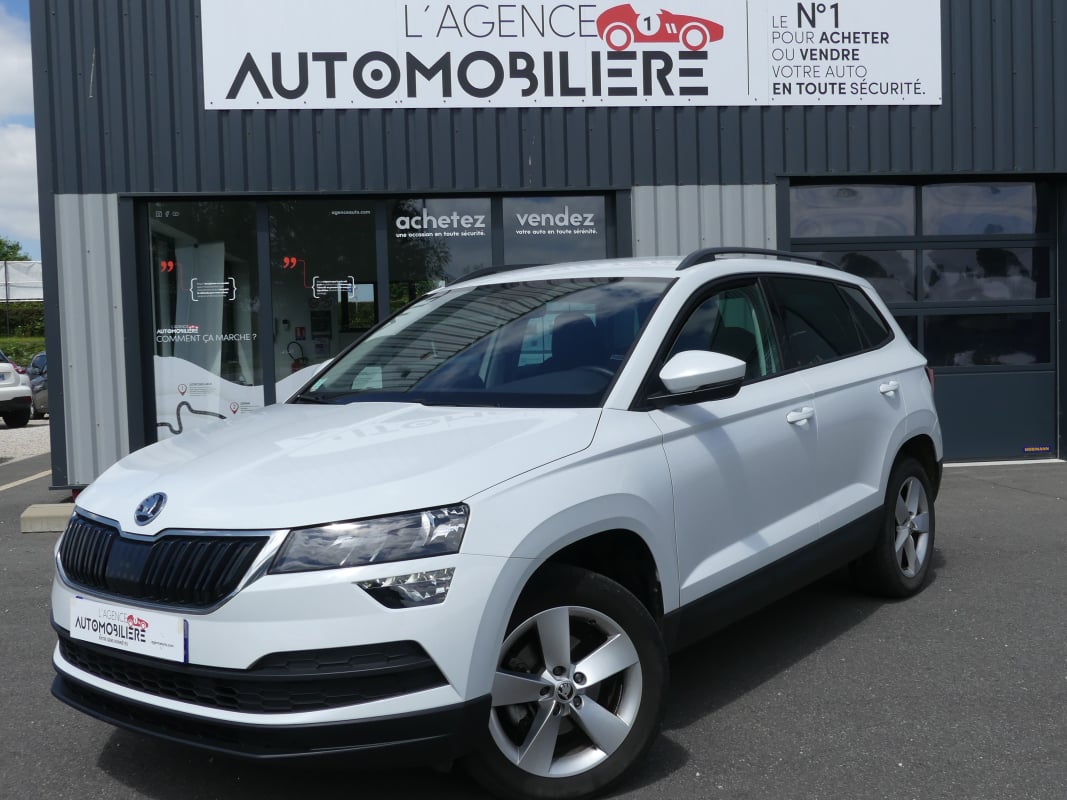 Skoda Karoq AMBITION BUSINESS 1.0 TSI 110 CV BVM6 — 1