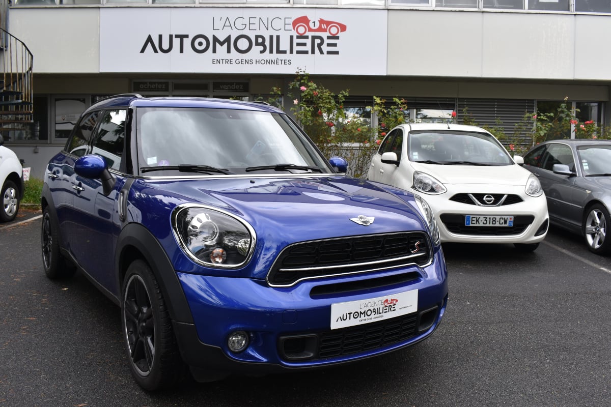 Mini Countryman Hot Red Chili (R60) LCI Cooper S 1.6 i Turbo Steptronic 190 cv Boîte auto — 1