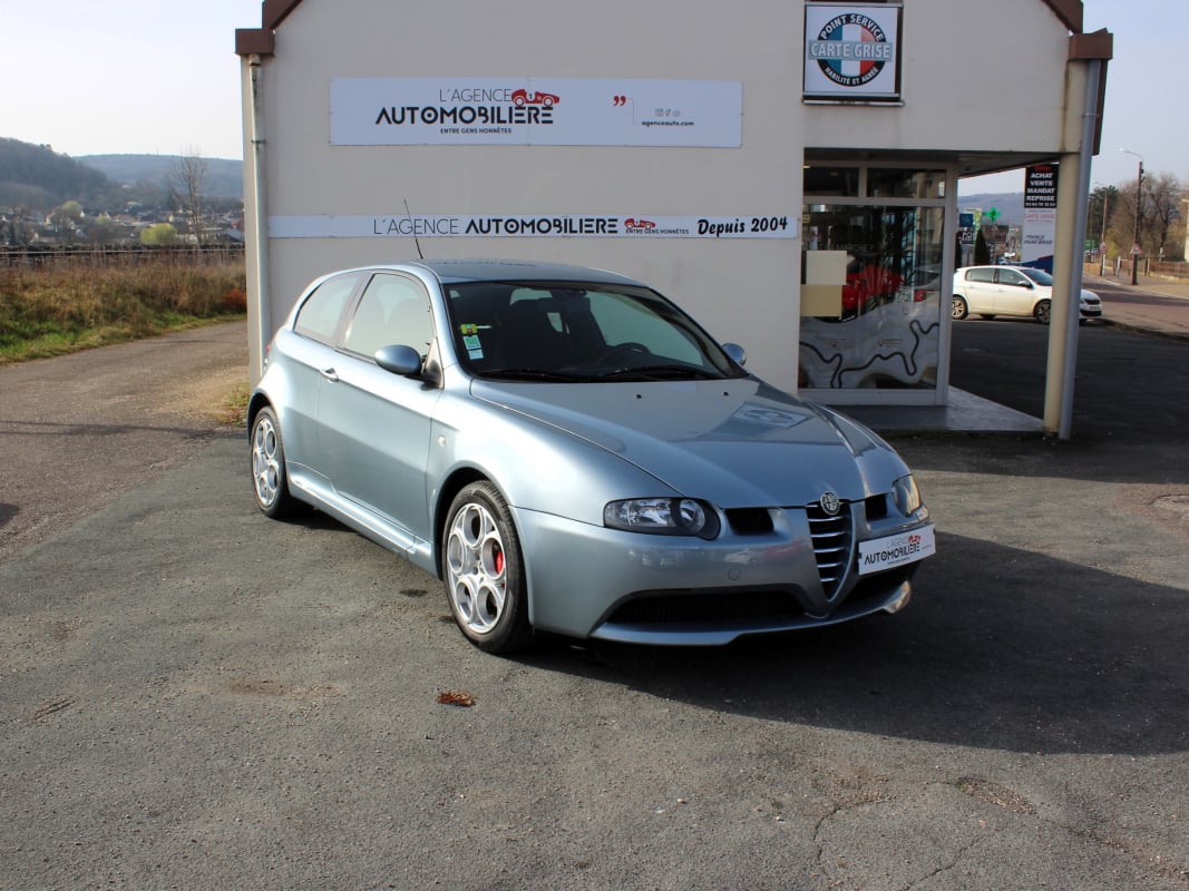 Alfa Romeo 147 GTA 3.2 V6 250 CH — 1