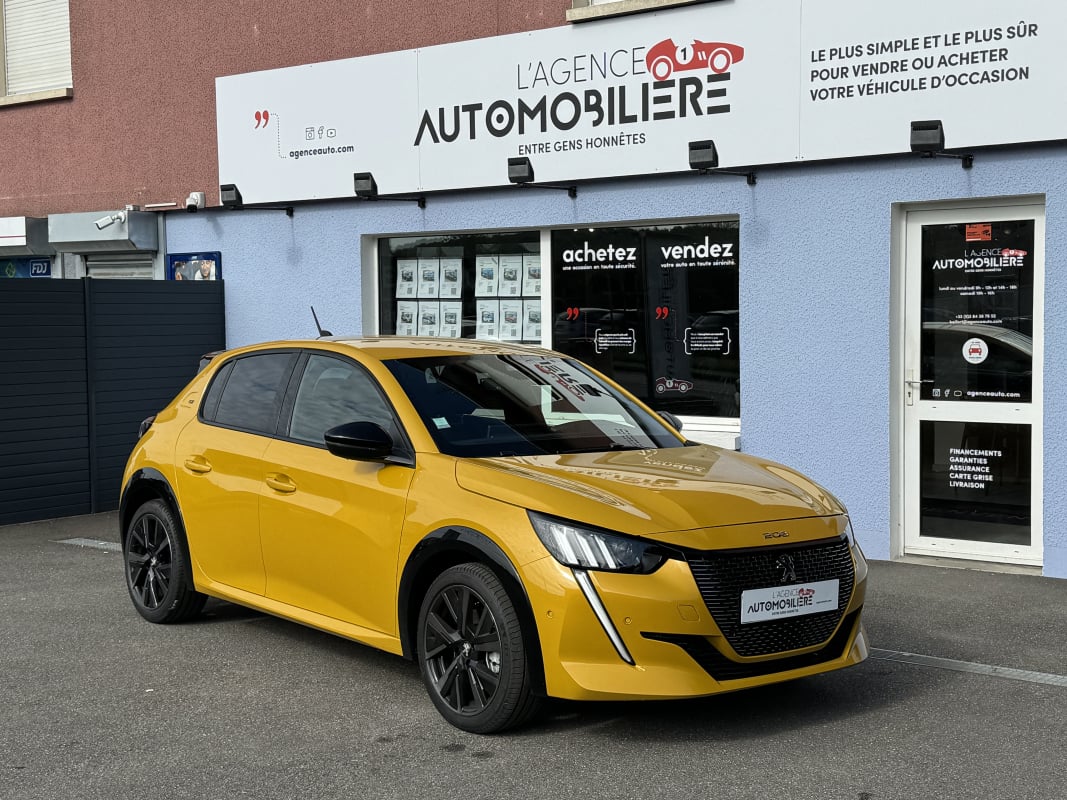 Peugeot 208 1,2 100ch EAT8 GT — 1