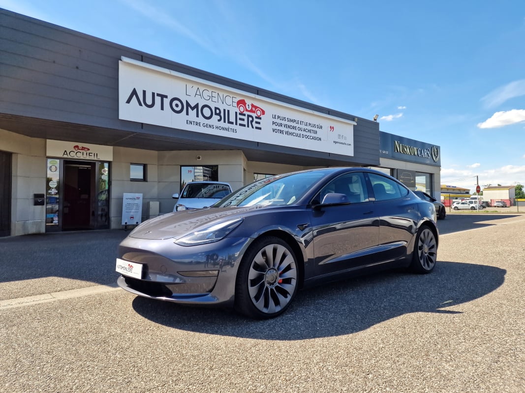 Tesla Model 3 Phase 2 Long Range Performance AWD 465 cv — 1