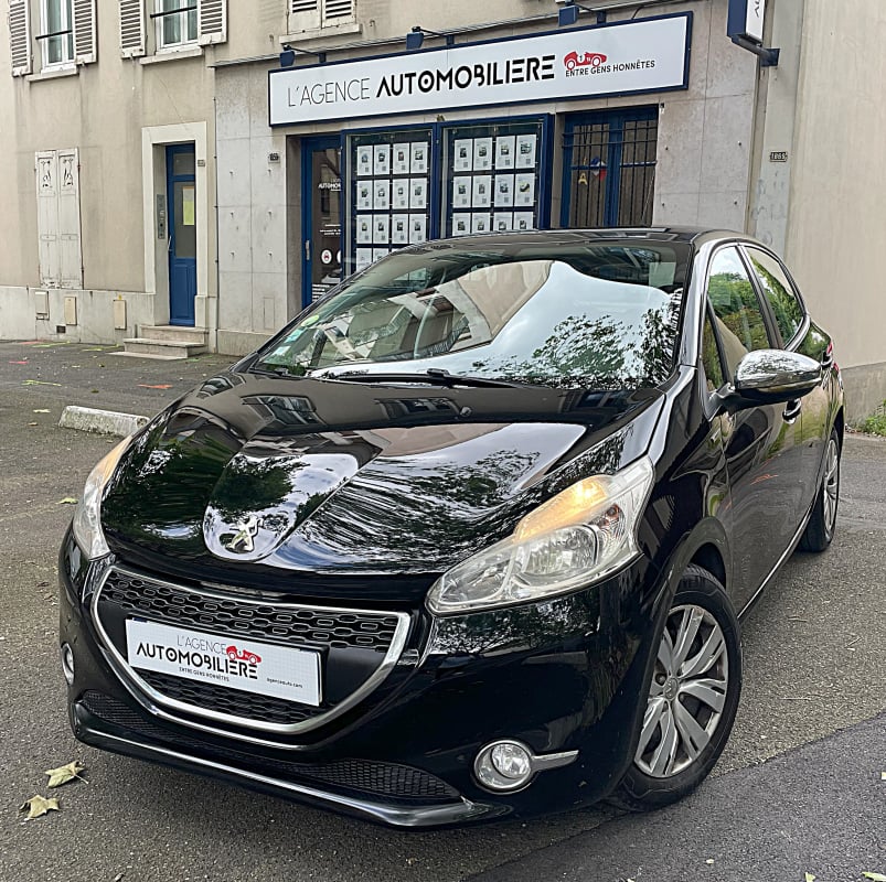 Peugeot 208 1.6 E-HDI FAP 92 URBAN SOUL 5P DISTRIBUTION NEUVE — 1