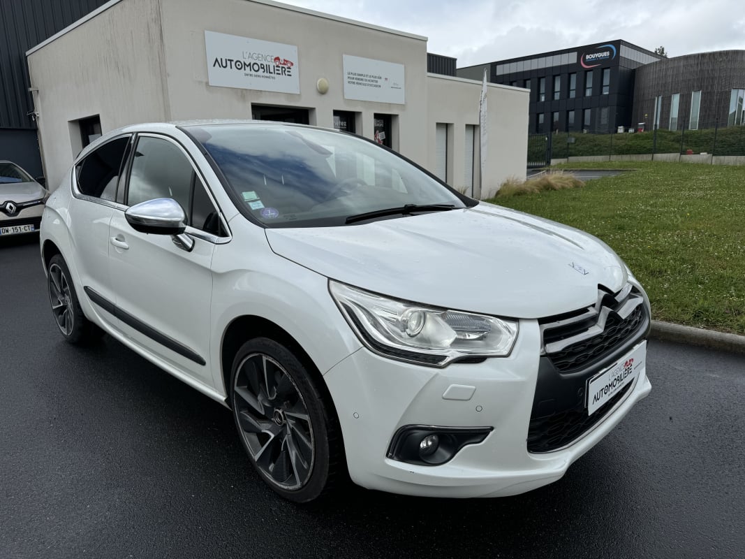 Citroen DS4 1.6 THP 200 SPORT CHIC | GARANTIE 6 MOIS — 1