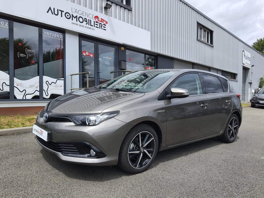 Toyota Auris 5 HYBRIDE 1.8 CVT HSD TC STYLE LHD 136 CH — 1