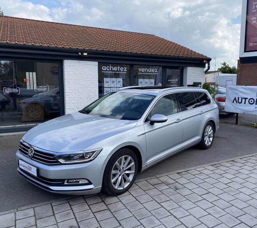 Volkswagen Passat SW VIII 2.0 TDI 240 4MOTION CARAT EXCLUSIVE DSG7 — 1
