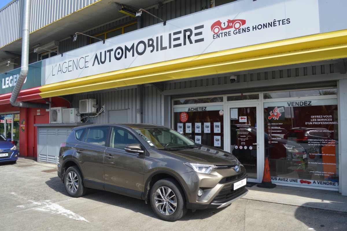 Toyota RAV4 197 Hybride Lounge 2WD CVT — 1