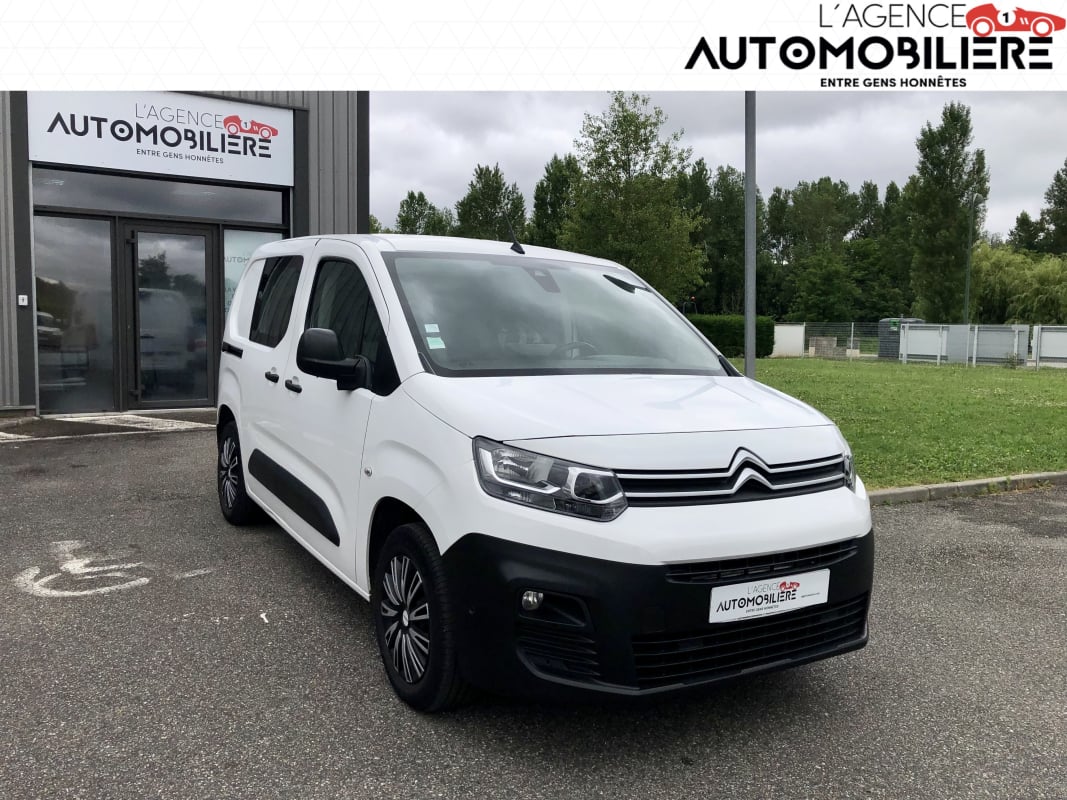 Citroen Berlingo III TAILLE M 650KG BLUEHDI DRIVER BV6 130CV ( 1ère main, TVA récupérable, Attelage,...) — 1
