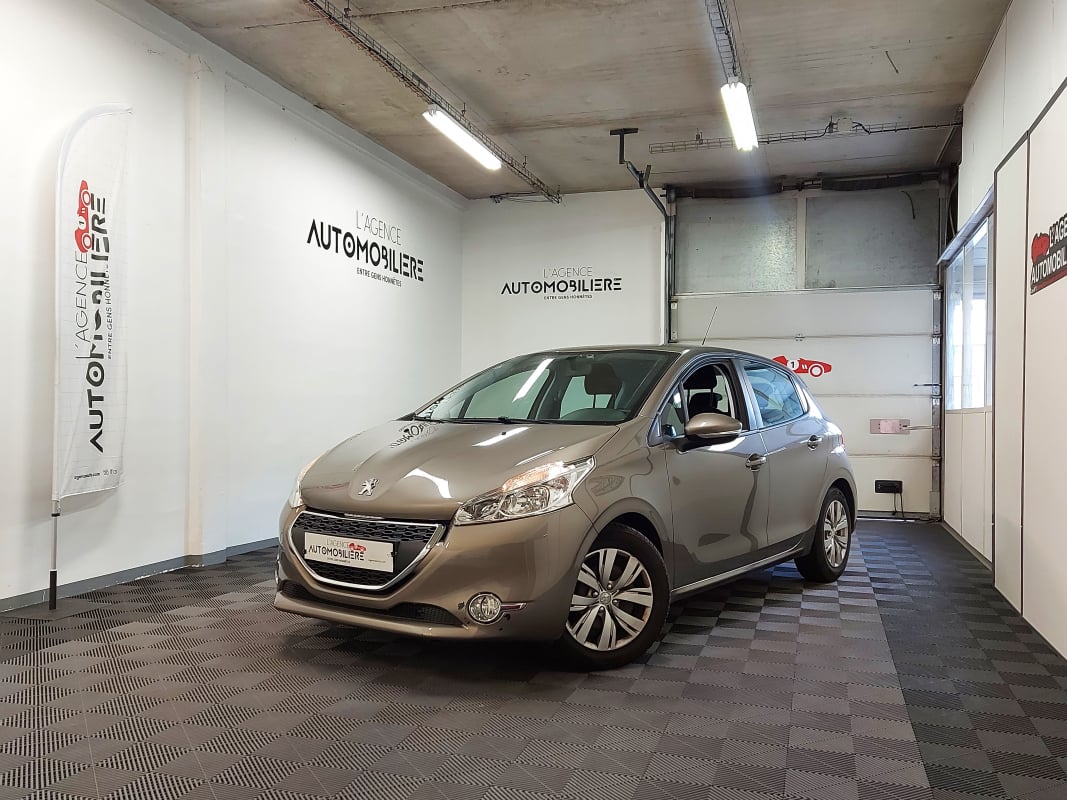 Peugeot 208 GENERATION-I 1.2 E-VTI 80 ACTIVE ETG BVA — 1