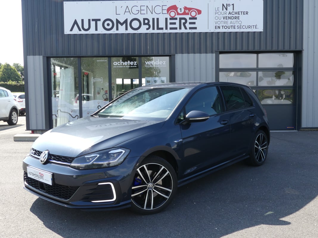 Volkswagen Golf GTE 204 CV — 1