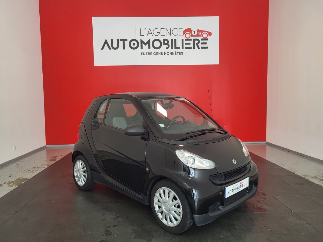 Smart Fortwo SMART COUPE (451) 1.0 i MHD 61 BVA — 1