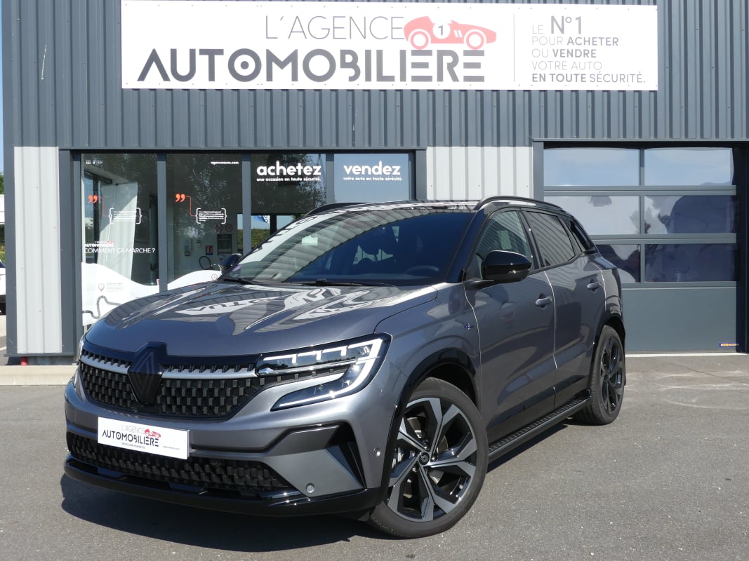 Renault Austral 1.2 E-TECH 200 ICONIC ALPINE FULL HYBRIDE / FULL OPTION — 1
