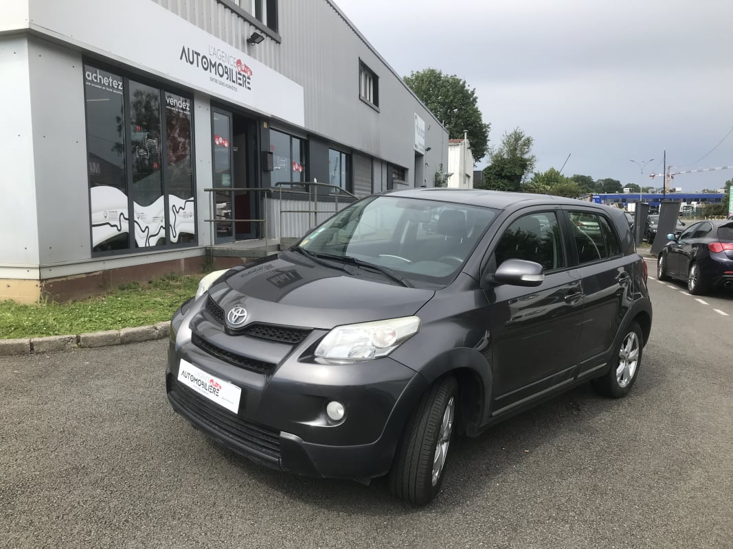 Toyota Urban Cruiser 1.4 D-4D 4X4 90 CH LIFE — 1