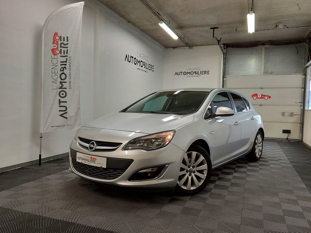 Opel Astra IV 1.4 TURBO 140 8CV COSMO AUTO — 1